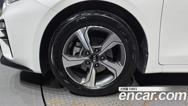 Kia K3 из Кореи Encar