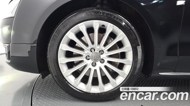Audi A8 50 TDI Quattro LWB D4 — пробег 159 624 км