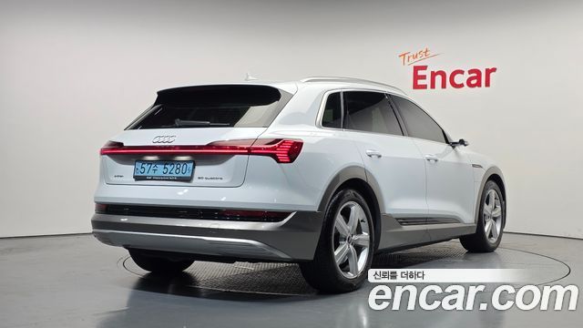 Audi e-tron 50 Quattro — пробег 47 536 км