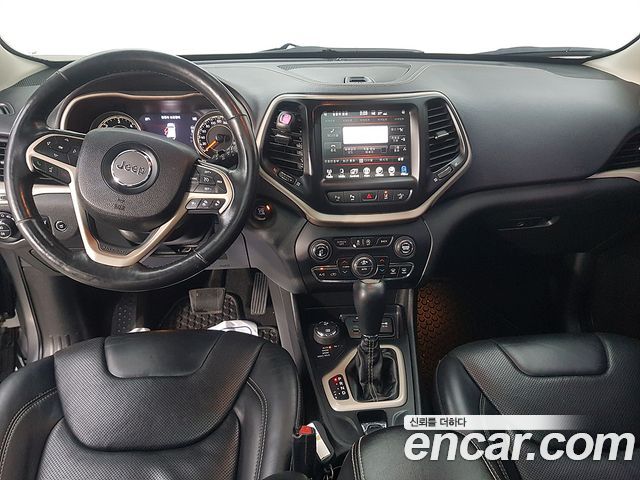Jeep Cherokee 2.0 Diesel LIMITED 4WD — пробег 135 000 км — фото 5 из 5