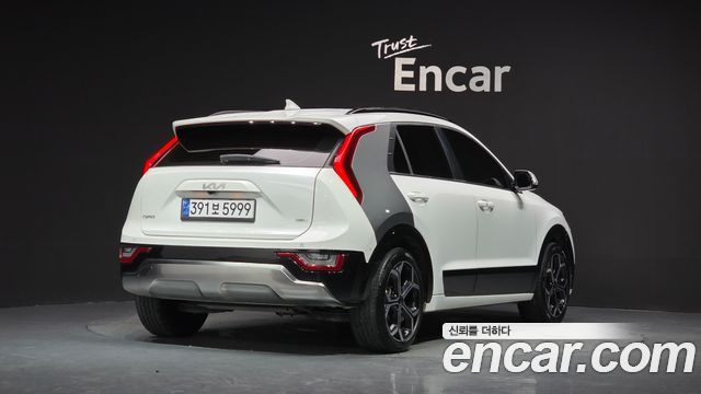 Kia Niro Signature — пробег 116 056 км — фото 2 из 5