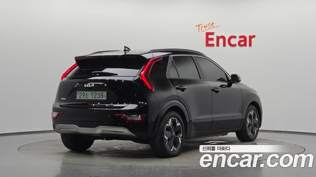 Kia Niro Earth — пробег 101 175 км — фото 2 из 5