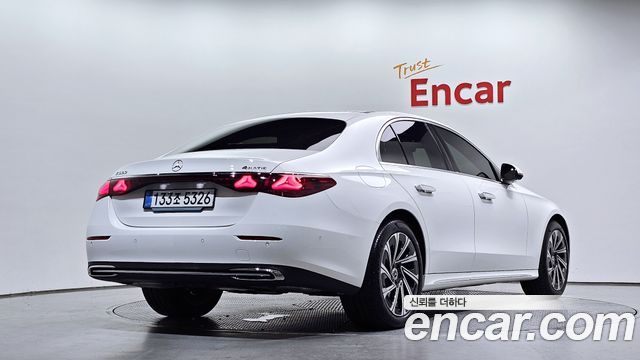 Mercedes-Benz E-Class из Кореи Encar
