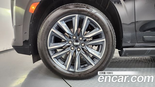 Cadillac Escalade 6.2 Premium Luxury Platinum — пробег 56 947 км