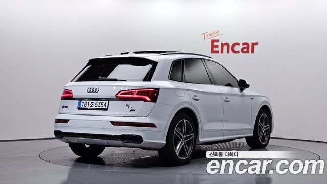Audi SQ5 3.0 TDI Quattro — пробег 65 648 км — фото 2 из 5