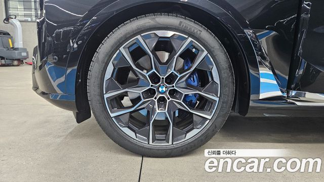 BMW X7 xDrive 40d M Sport 7 STR — пробег 6 400 км — фото 5 из 5