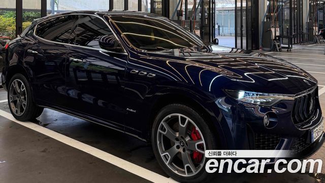 Maserati Levante из Кореи Encar