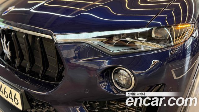 Maserati Levante из Кореи Encar