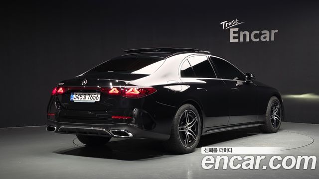Mercedes-Benz E-Class из Кореи Encar