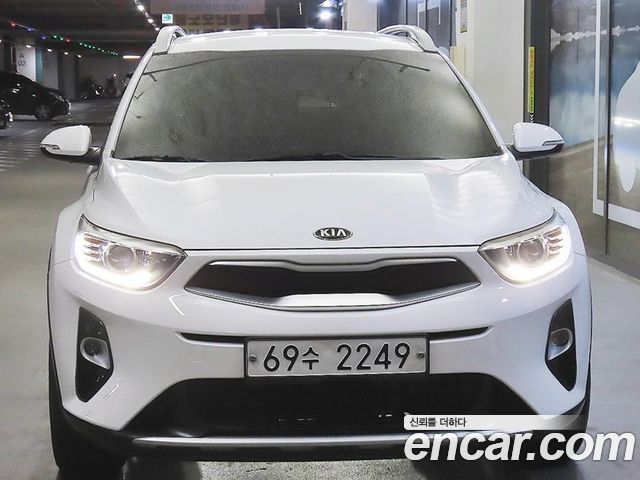 Kia Stonic 1.0 Turbo Trendy — пробег 26 100 км — фото 2 из 5