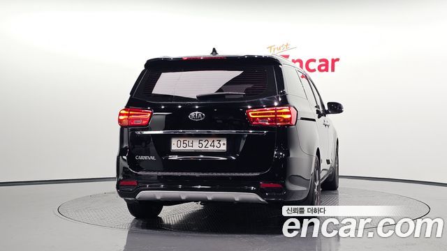 Kia Carnival из Кореи Encar