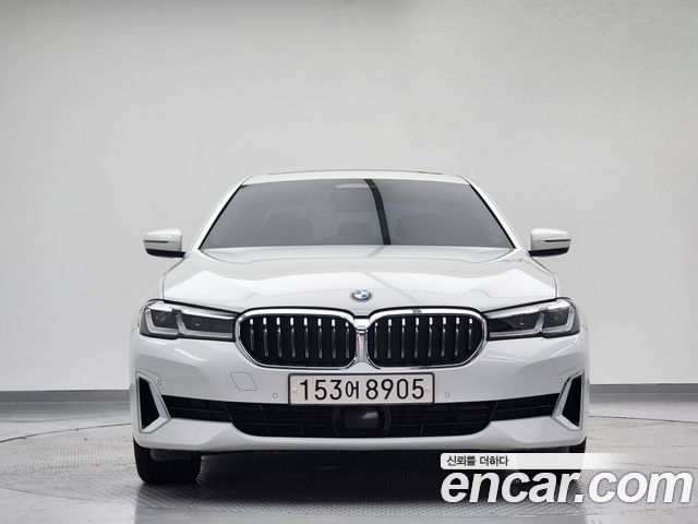 BMW 5-Series 530e Luxury — пробег 55 390 км — фото 3 из 5