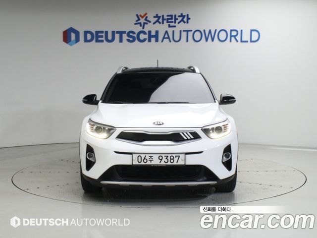 Kia Stonic 1.4 Prestige 2018 — пробег 152 888 км