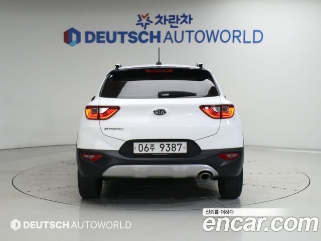 Kia Stonic 1.4 Prestige 2018 — пробег 152 888 км