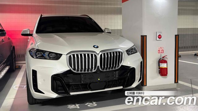 BMW X5 xDrive 30d M Sport — пробег 5 км — фото 1 из 5