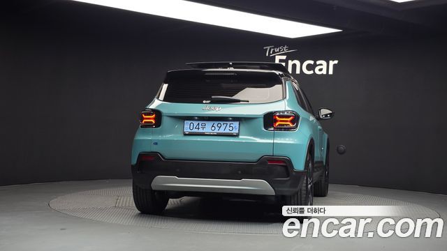 Jeep Avenger из Кореи Encar