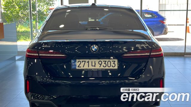 BMW 5-Series 530i xDrive M Sport 2023 — пробег 41 536 км