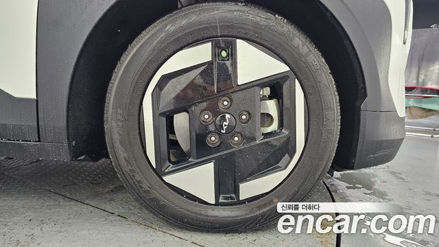 Kia EV3 из Кореи Encar
