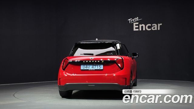 Mini Cooper SE Favoured — пробег 8 567 км — фото 4 из 5