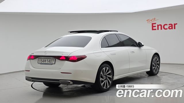 Mercedes-Benz E-Class из Кореи Encar