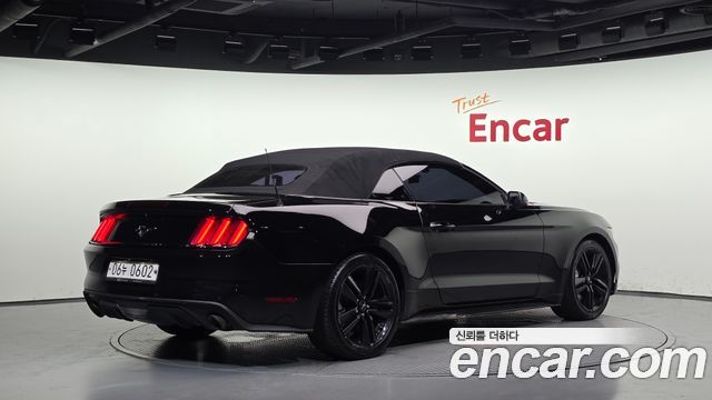 Ford Mustang Convertible — пробег 123 211 км — фото 2 из 5