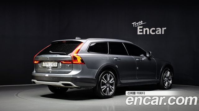 Volvo V90 T5 Pro AWD — пробег 203 790 км — фото 2 из 5