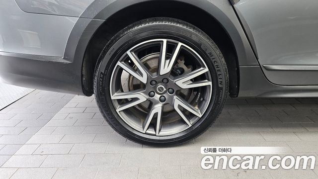Volvo V90 T5 Pro AWD — пробег 203 790 км — фото 5 из 5