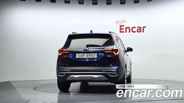 Kia Seltos из Кореи Encar