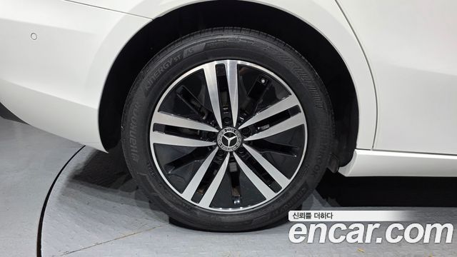 Mercedes-Benz A-Class A200d Sedan — пробег 45 003 км