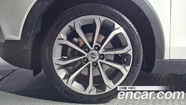 Ssangyong TIBOLI из Кореи Encar