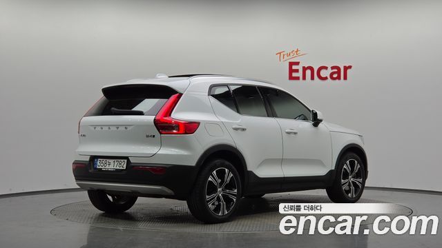 Volvo XC40 B4 Inscription — пробег 83 820 км — фото 2 из 5