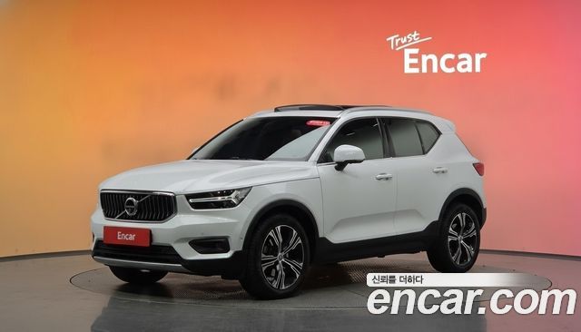 Volvo XC40 B4 Inscription — пробег 83 820 км — фото 1 из 5