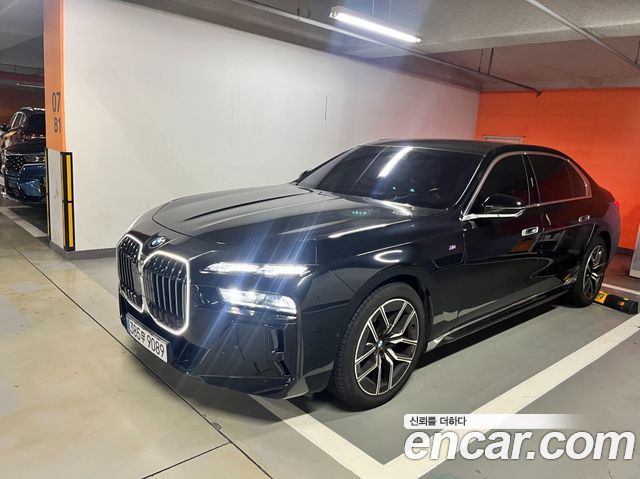 BMW 7-Series 740d xDrive M Sport — пробег 35 000 км — фото 3 из 5