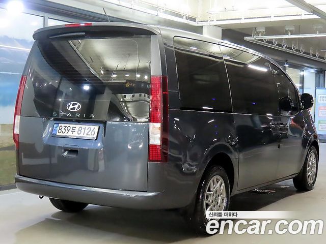 Hyundai Staria Cargo 3-Seater Modern — пробег 83 820 км