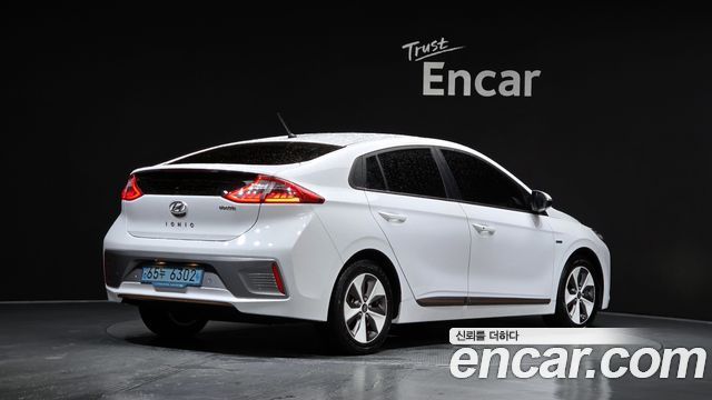 Hyundai Ioniq из Кореи Encar