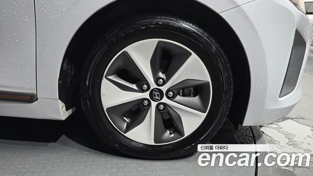 Hyundai Ioniq из Кореи Encar