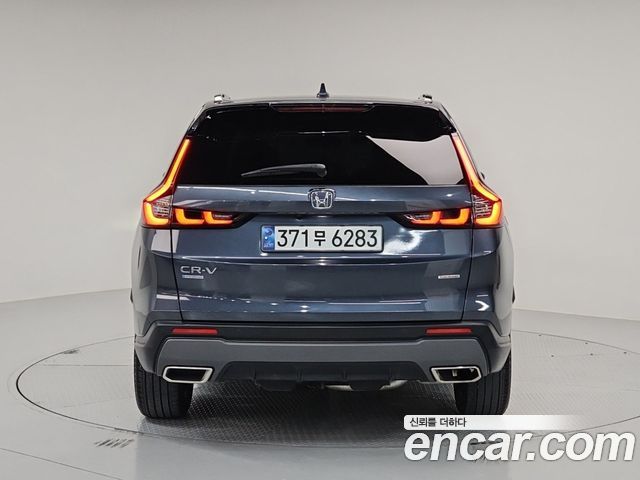 Honda CR-V 2.0 Hybrid Touring 2WD — пробег 60 064 км