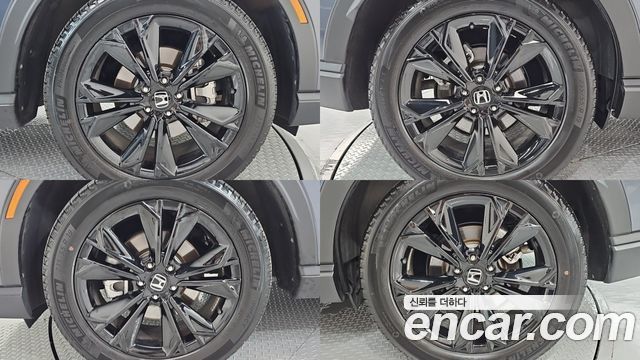 Honda CR-V 2.0 Hybrid Touring 2WD — пробег 60 064 км