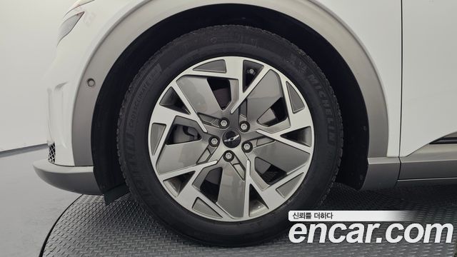 Genesis GV60 Standard — пробег 83 137 км