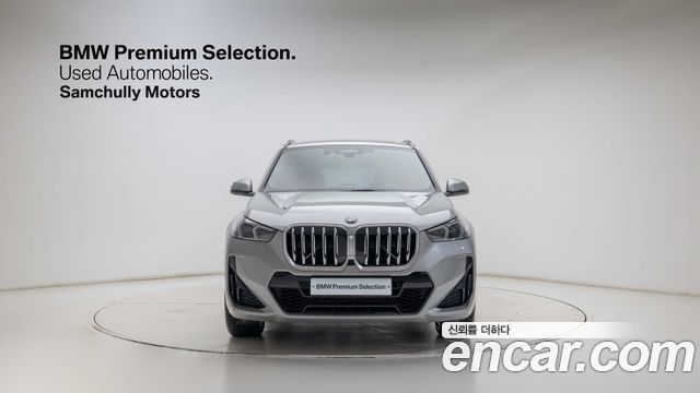BMW X1 xDrive 20i M Sport — пробег 9 050 км — фото 3 из 5