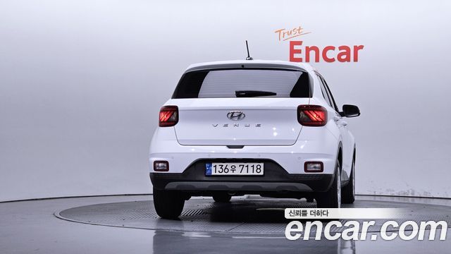 Hyundai Venue из Кореи Encar