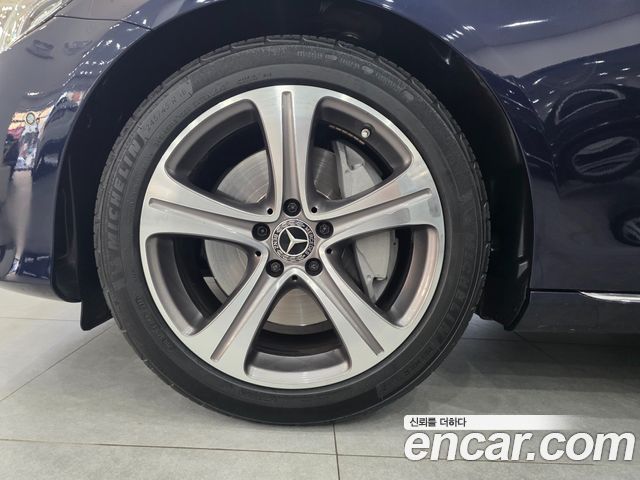 Mercedes-Benz E-Class E300 Avantgarde — пробег 89 045 км