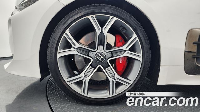 Kia Stinger из Кореи Encar