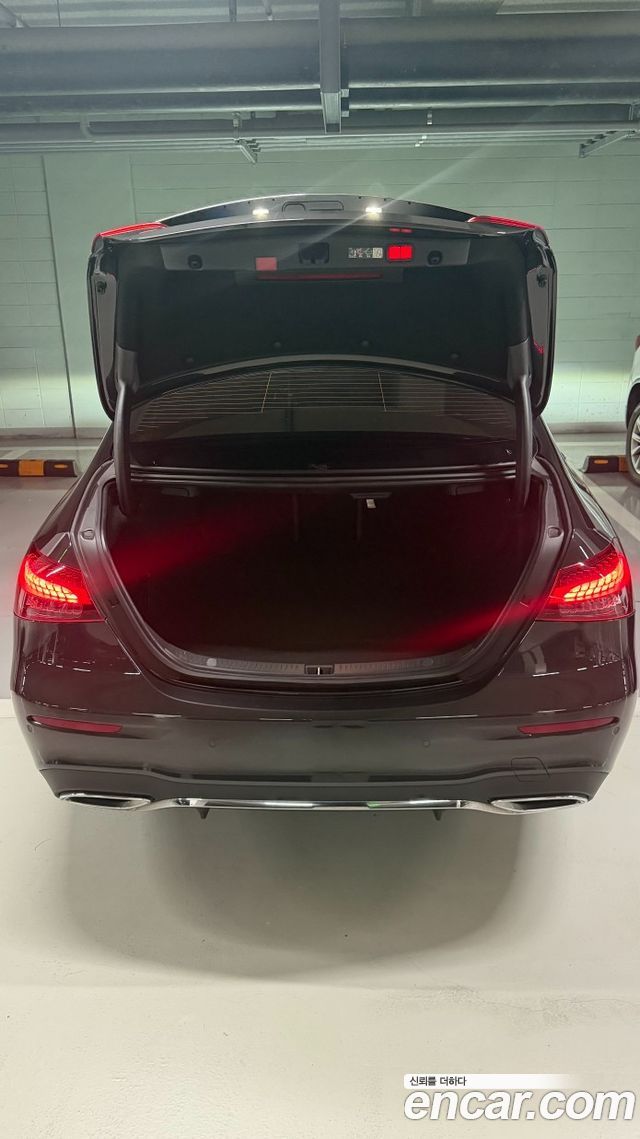 Mercedes-Benz E-Class E250 AMG Line — пробег 31 750 км