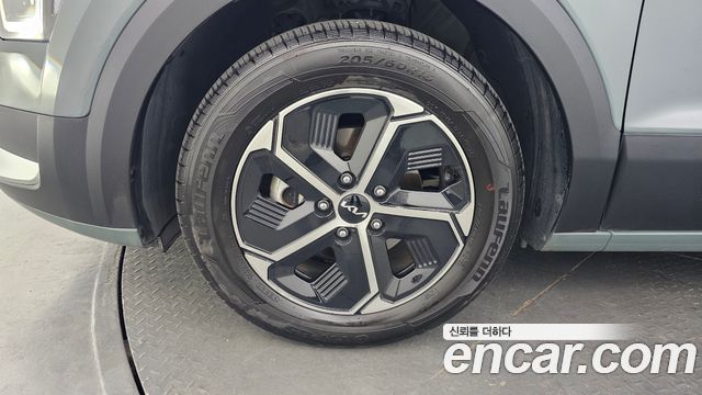 Kia Niro Prestige — пробег 60 780 км — фото 5 из 5
