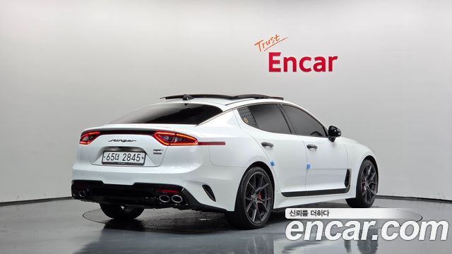 Kia Stinger 2.0 Turbo AWD Platinum — пробег 82 134 км — фото 2 из 5