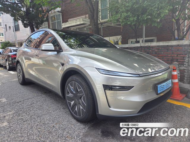 Tesla Model Y L Long Range AWD — пробег 462 км — фото 2 из 5
