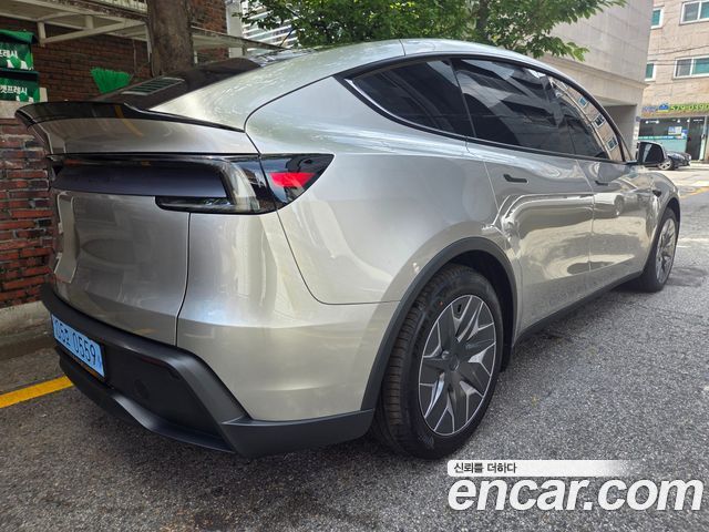 Tesla Model Y L Long Range AWD — пробег 462 км — фото 4 из 5
