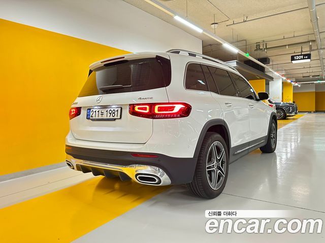 Mercedes-Benz GLB-Class GLB250 4MATIC — пробег 45 000 км