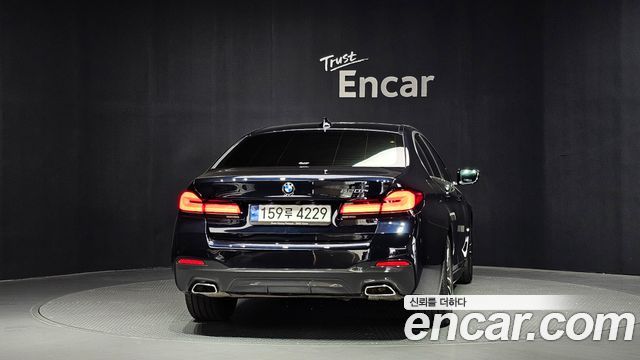 BMW 5-Series 520i M Sport — пробег 62 244 км — фото 4 из 5